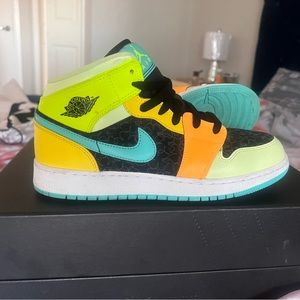 Jordan 1s BigKids size 7
